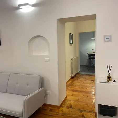 Apartment Casa Ortelia: In A Historic Building Bologna