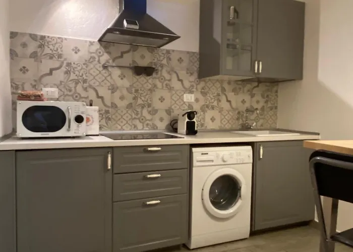 Apartment Casa Ortelia: In A Historic Building Bologna