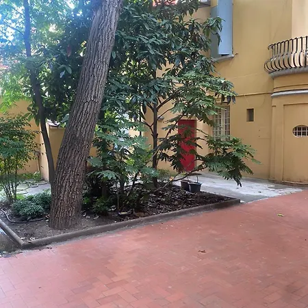 Casa Ortelia: In A Historic Building Bolonya